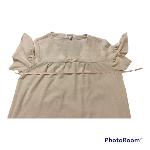 Wonderly, flutter-sleeved, cream-colored blouse. Size L. Like new. - Picture 4 of 7